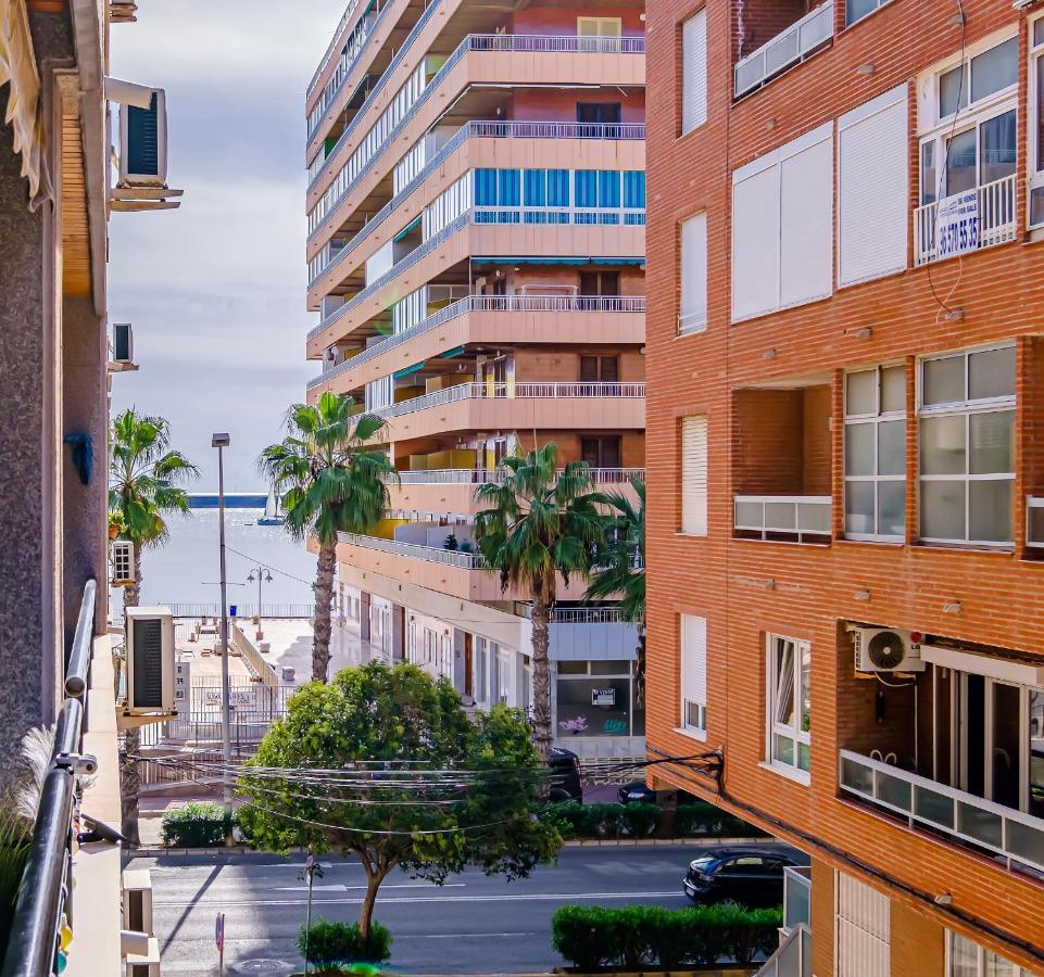 Ferienwohnung Apartament Alexandro'S Torrevieja Exterior foto