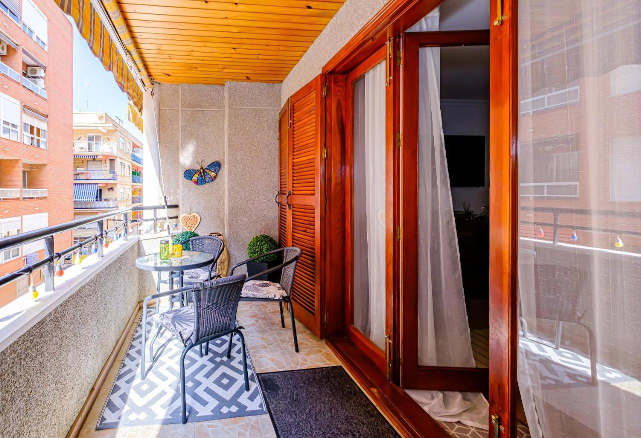 Ferienwohnung Apartament Alexandro'S Torrevieja Exterior foto